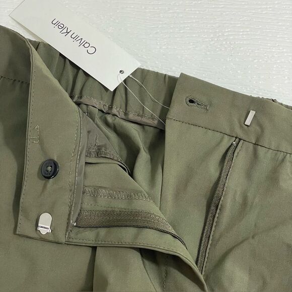 NWT Calvin Klein Cargo Pants Lightweight Size 10‎ Caper Green - Picture 4 of 8